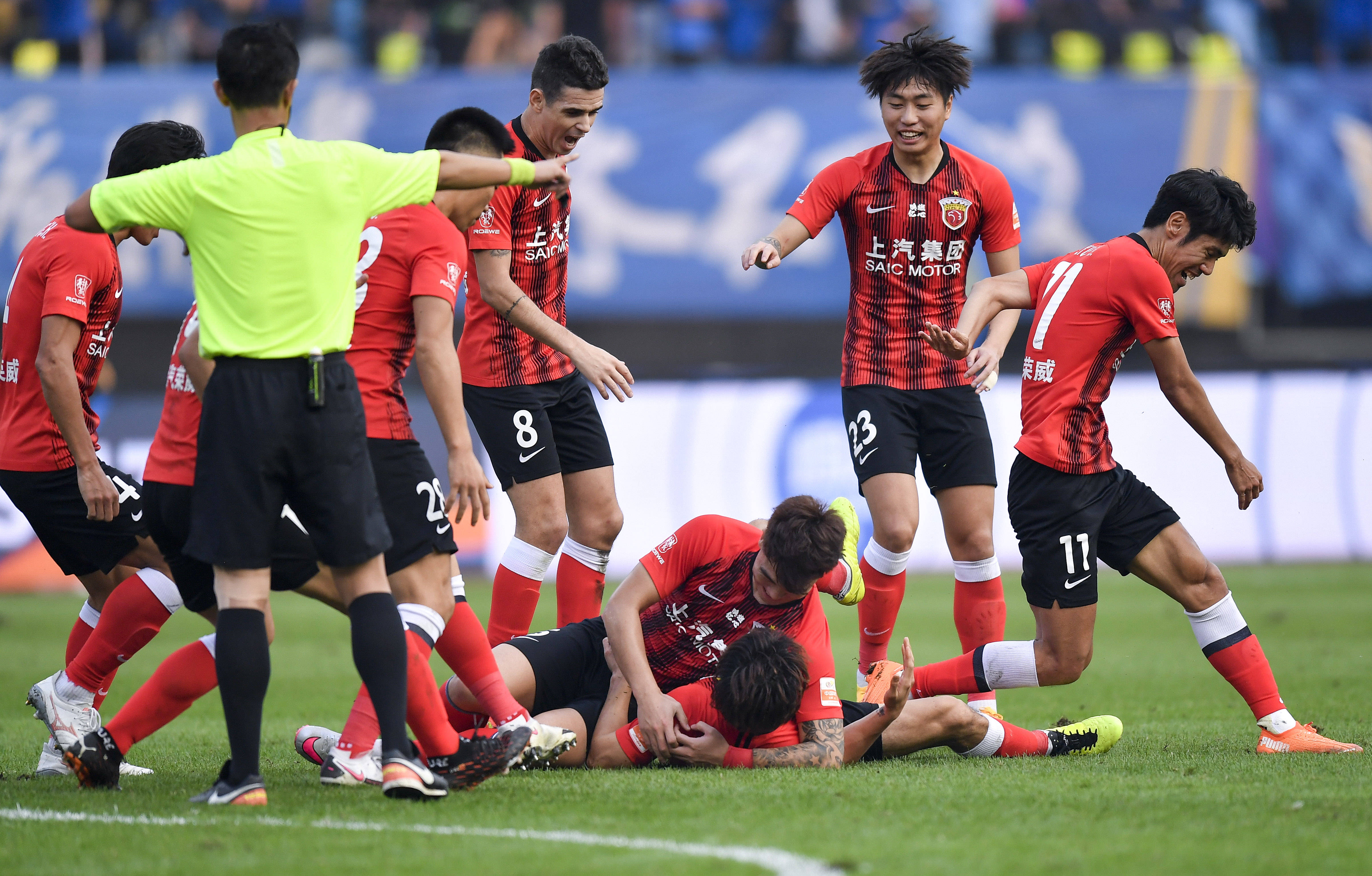 令人振奋的 令人振奋的