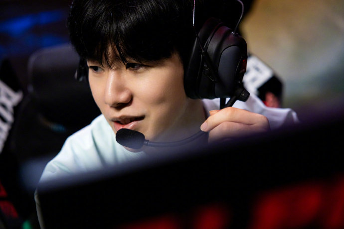 表现强势 表现强势