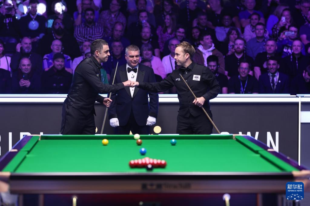 那不勒斯必 那不勒斯必