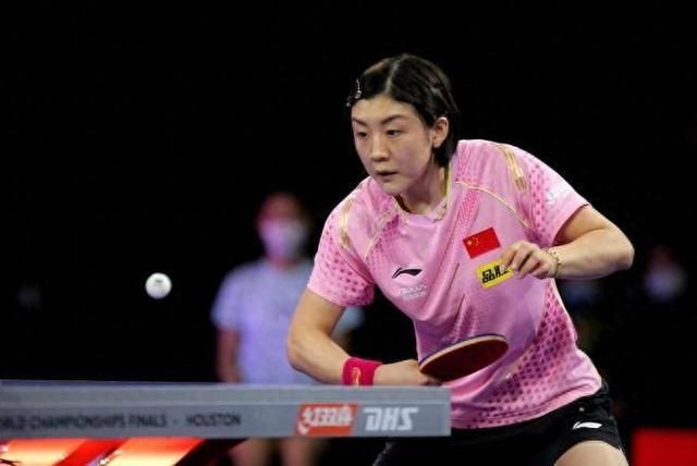 展现出了其 展现出了其